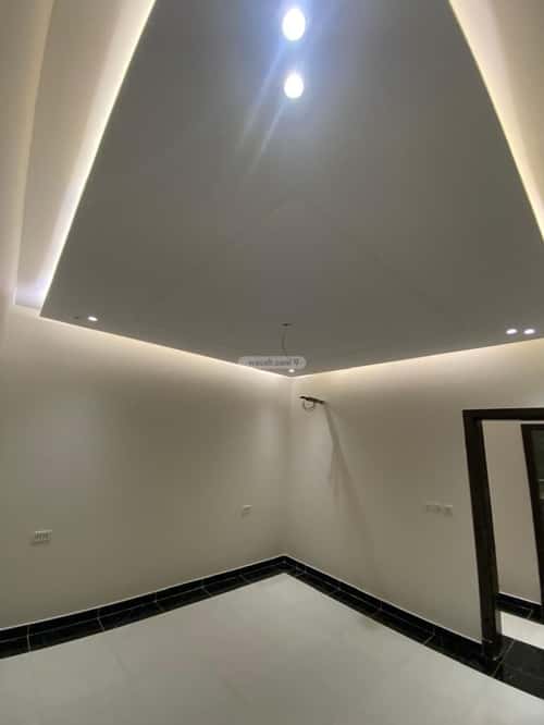 5 bedroom apartment in Muraykh 1