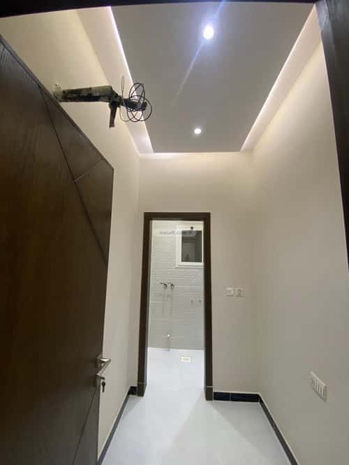5 bedroom apartment in Muraykh 9