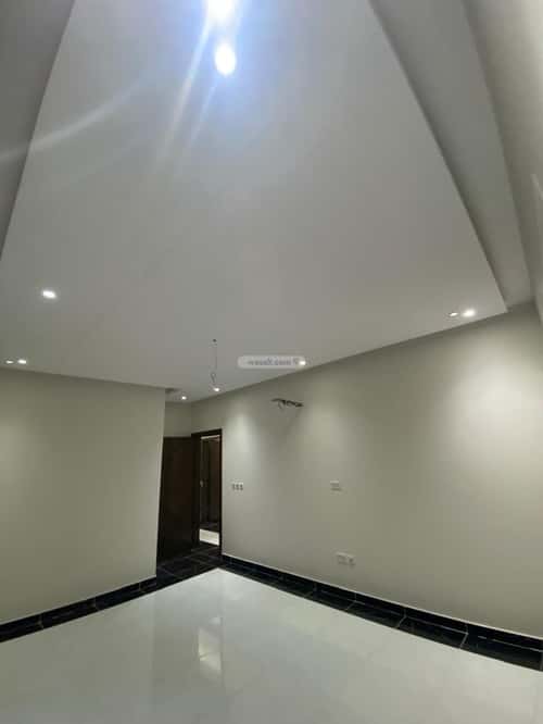 5 bedroom apartment in Muraykh 7
