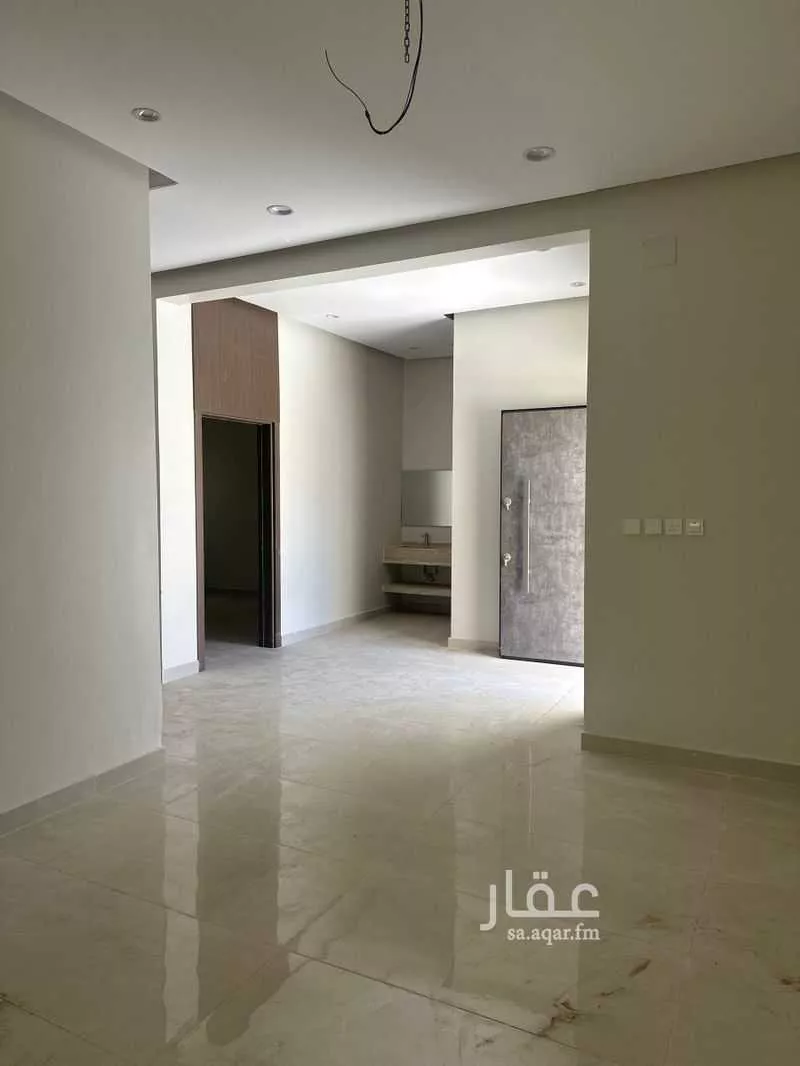 فيلا 7 غرف في المطار 8