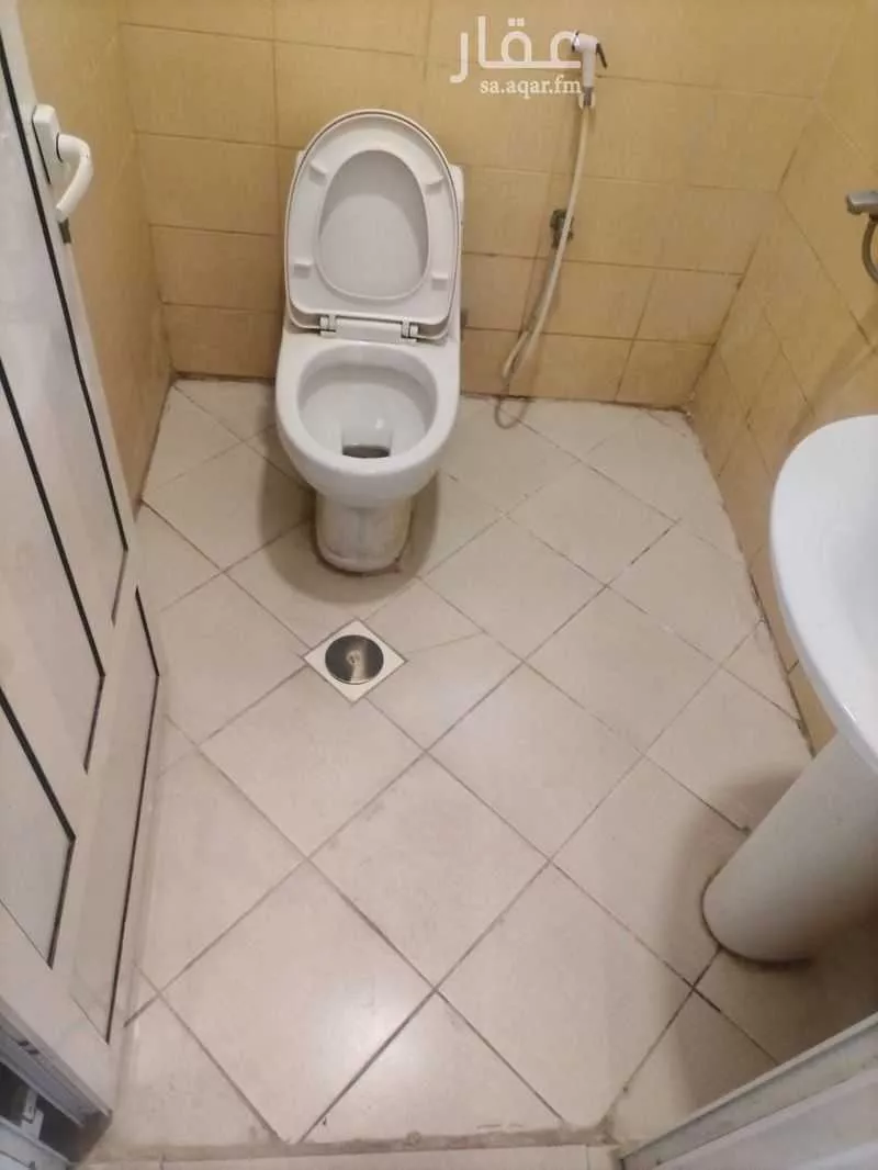 400 sqm building in Al Iskan 9