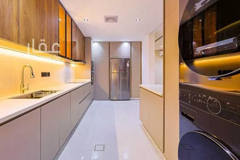 5 bedroom floor in King Fahd 14