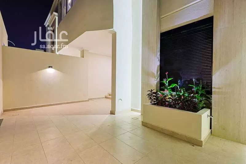 5 bedroom floor in King Fahd 15