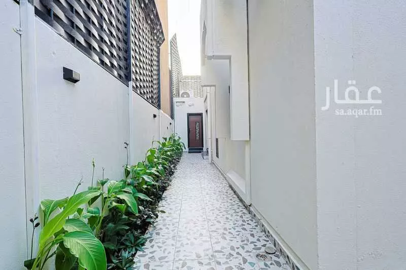 5 bedroom floor in King Fahd 22