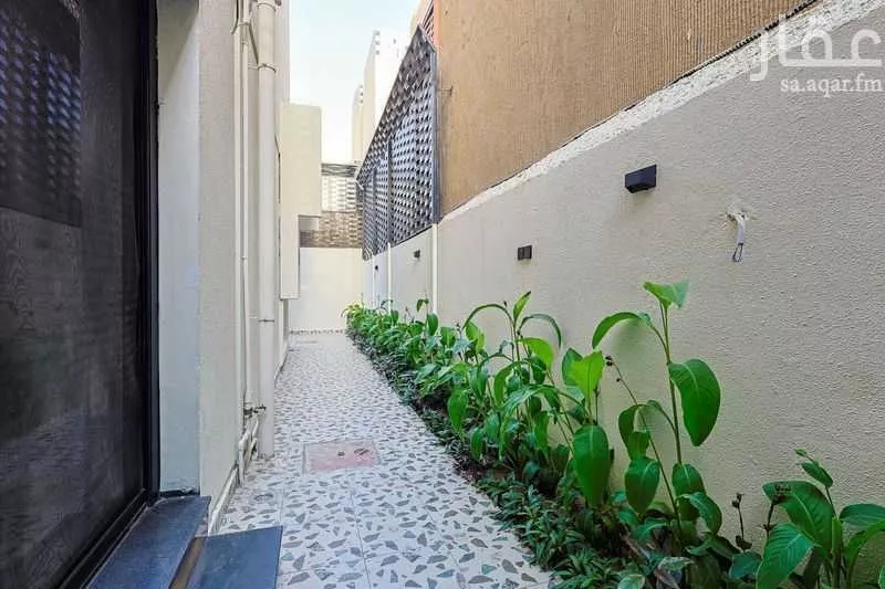 5 bedroom floor in King Fahd 24