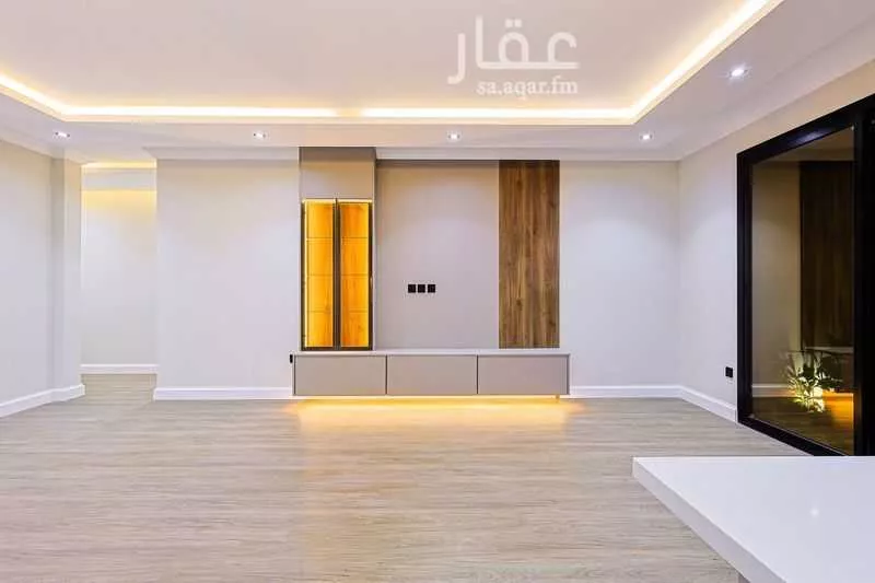 5 bedroom floor in King Fahd 4