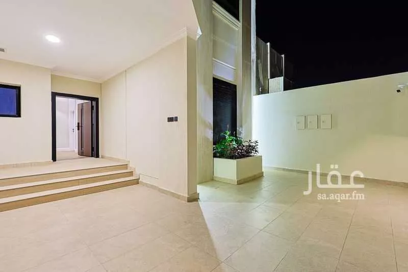 5 bedroom floor in King Fahd 7