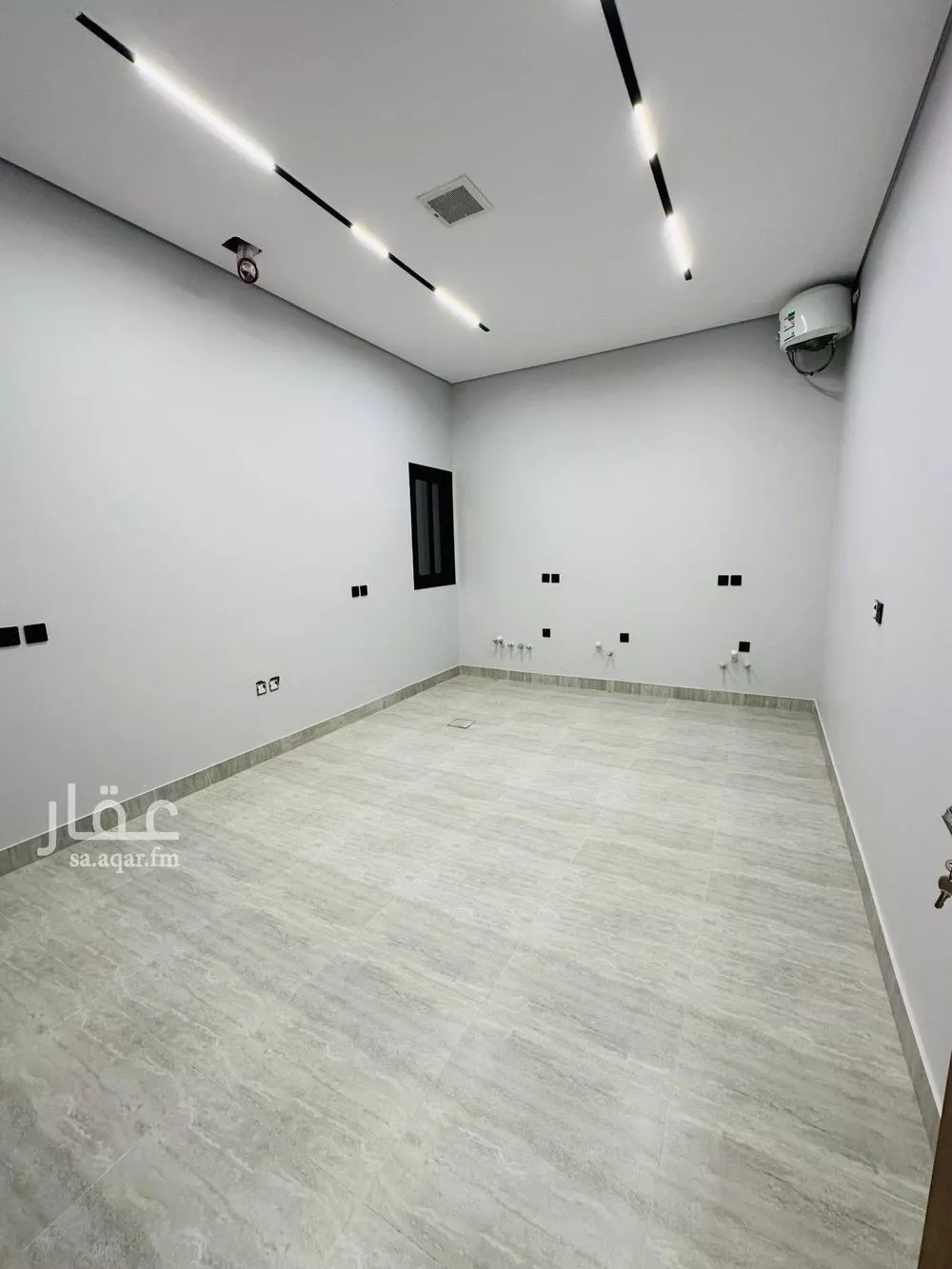 3 bedroom floor in Al Khaleej 11