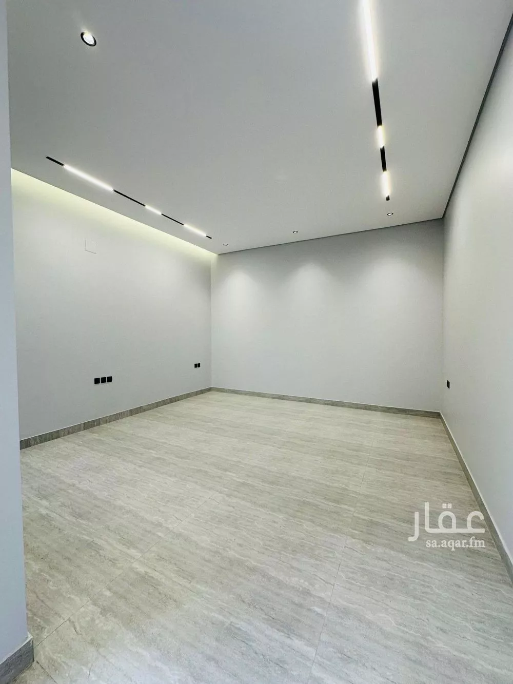 3 bedroom floor in Al Khaleej 15