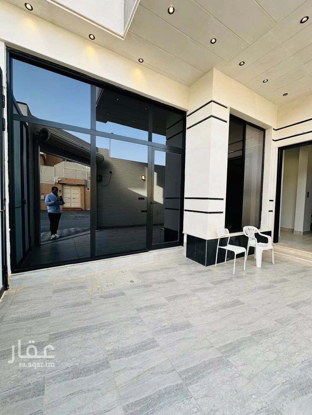 3 bedroom floor in Al Khaleej 17
