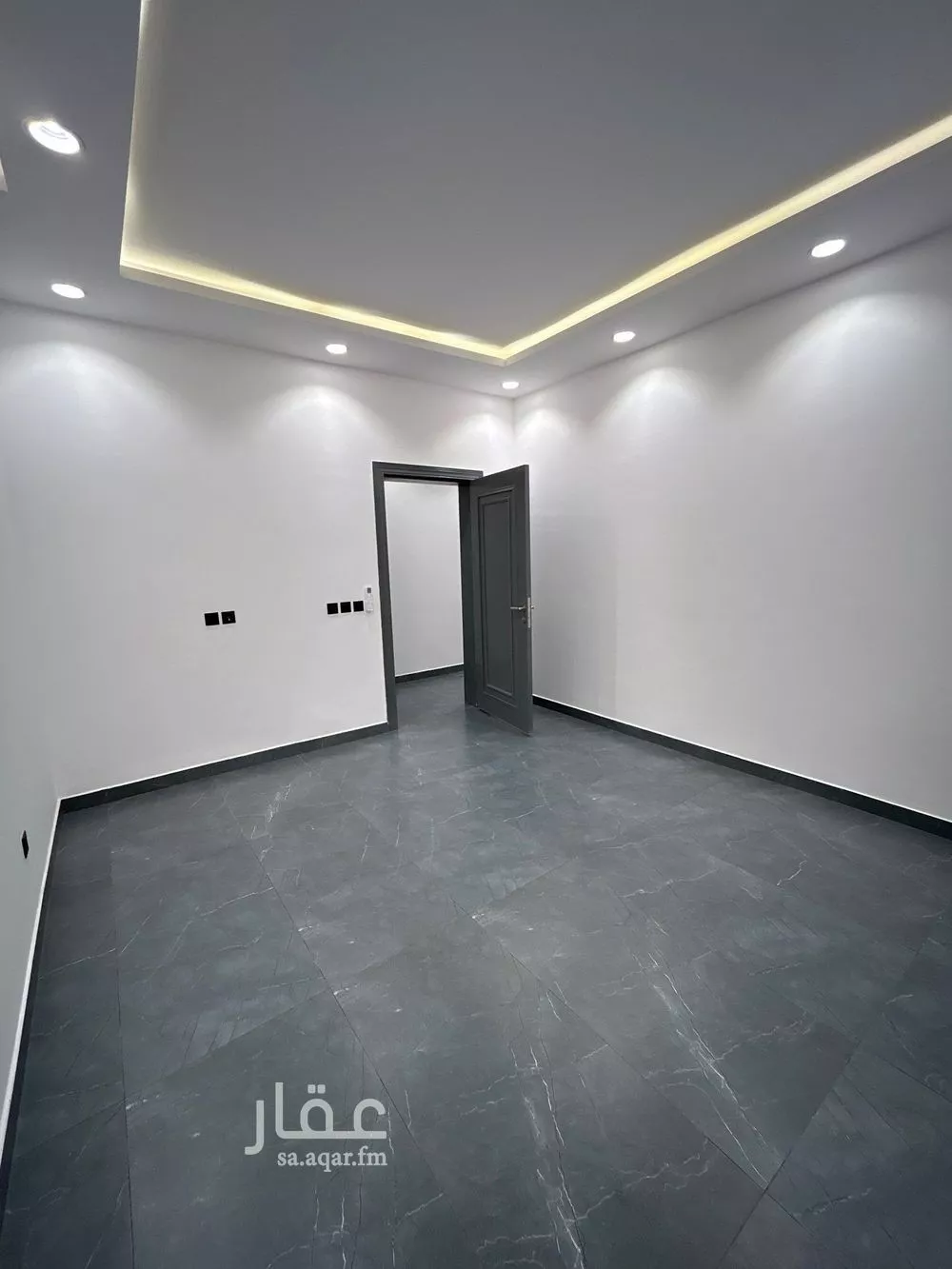 دور 3 غرف في العارض 10