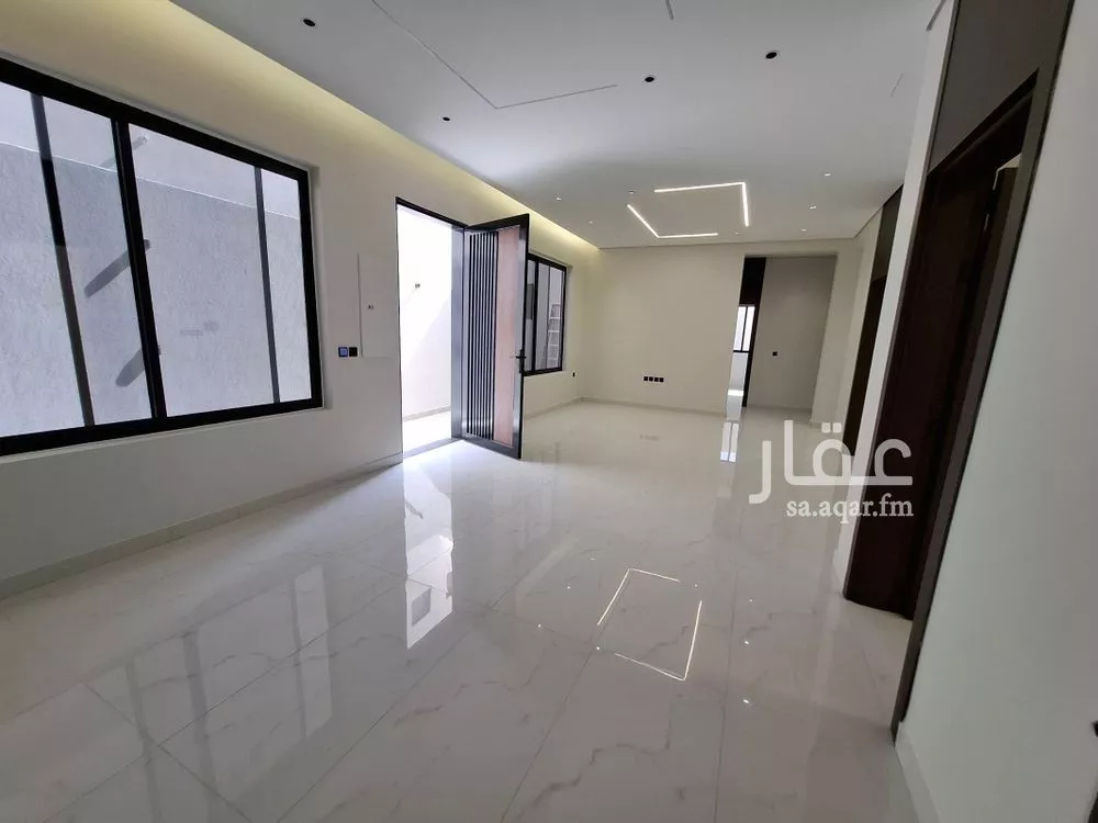 5 bedroom floor in Al Janadriyah 14