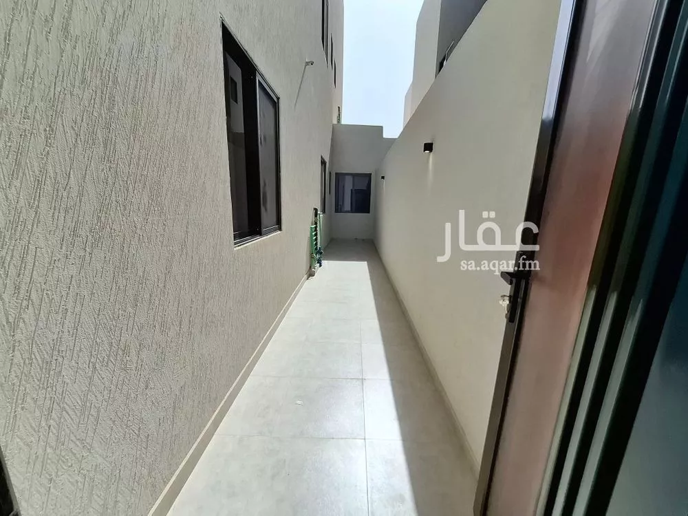 5 bedroom floor in Al Janadriyah 16
