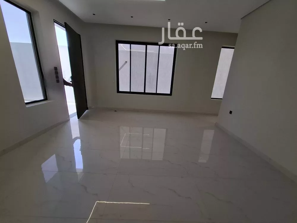 5 bedroom floor in Al Janadriyah 17