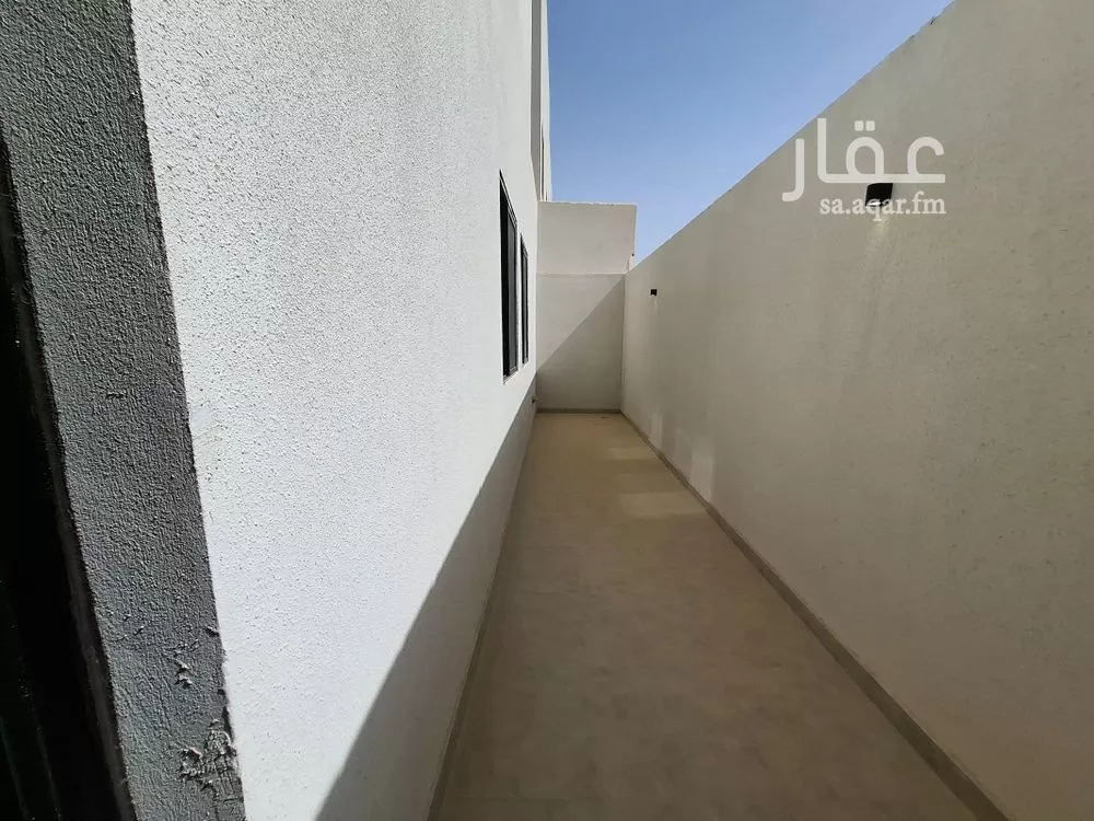 5 bedroom floor in Al Janadriyah 18