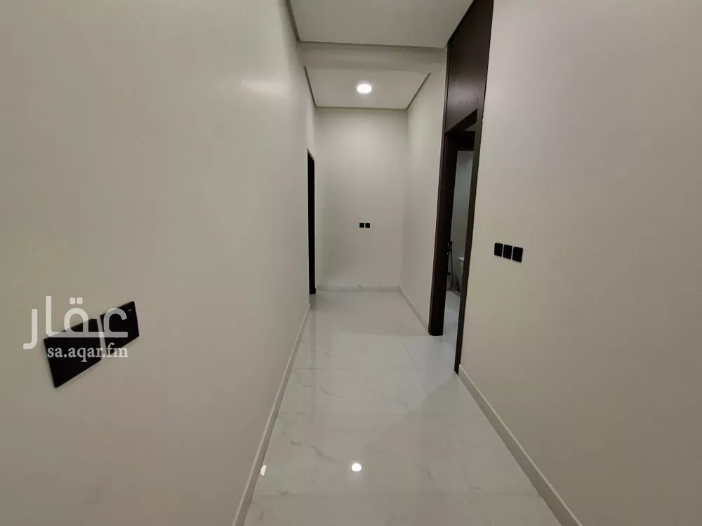 5 bedroom floor in Al Janadriyah 19