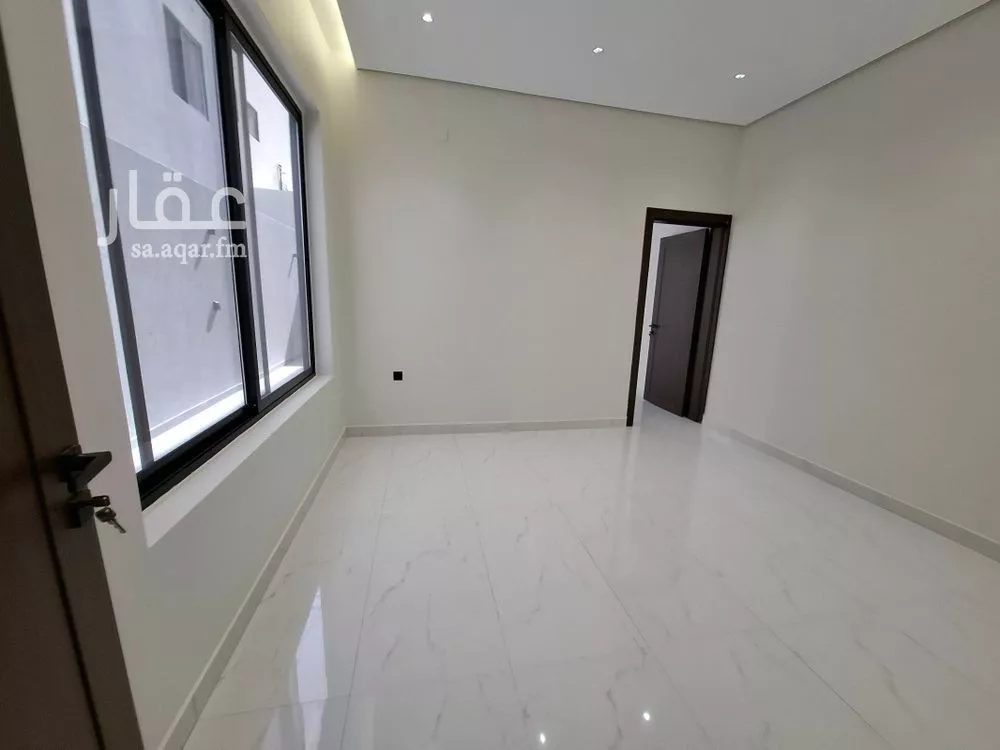5 bedroom floor in Al Janadriyah 8