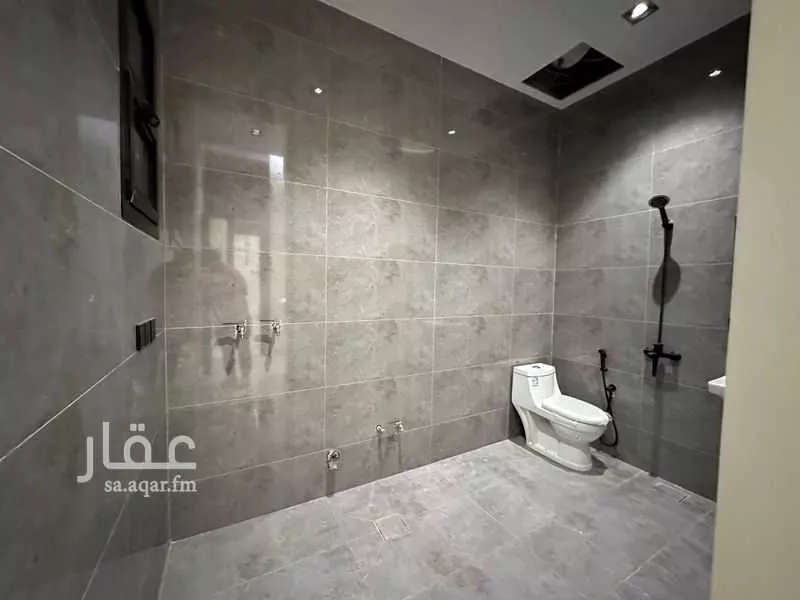 4 bedroom floor in Al Munsiyah 13