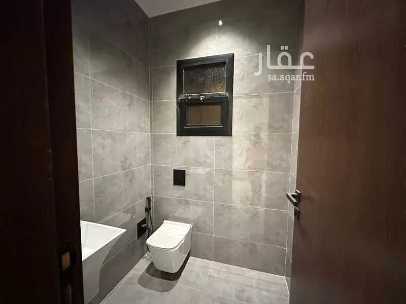 4 bedroom floor in Al Munsiyah 7
