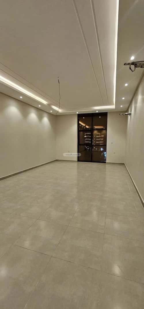 5 bedroom apartment in Al Aziziyah 9