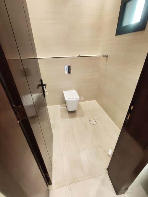 8 bedroom villa in Al Furusiyah 9