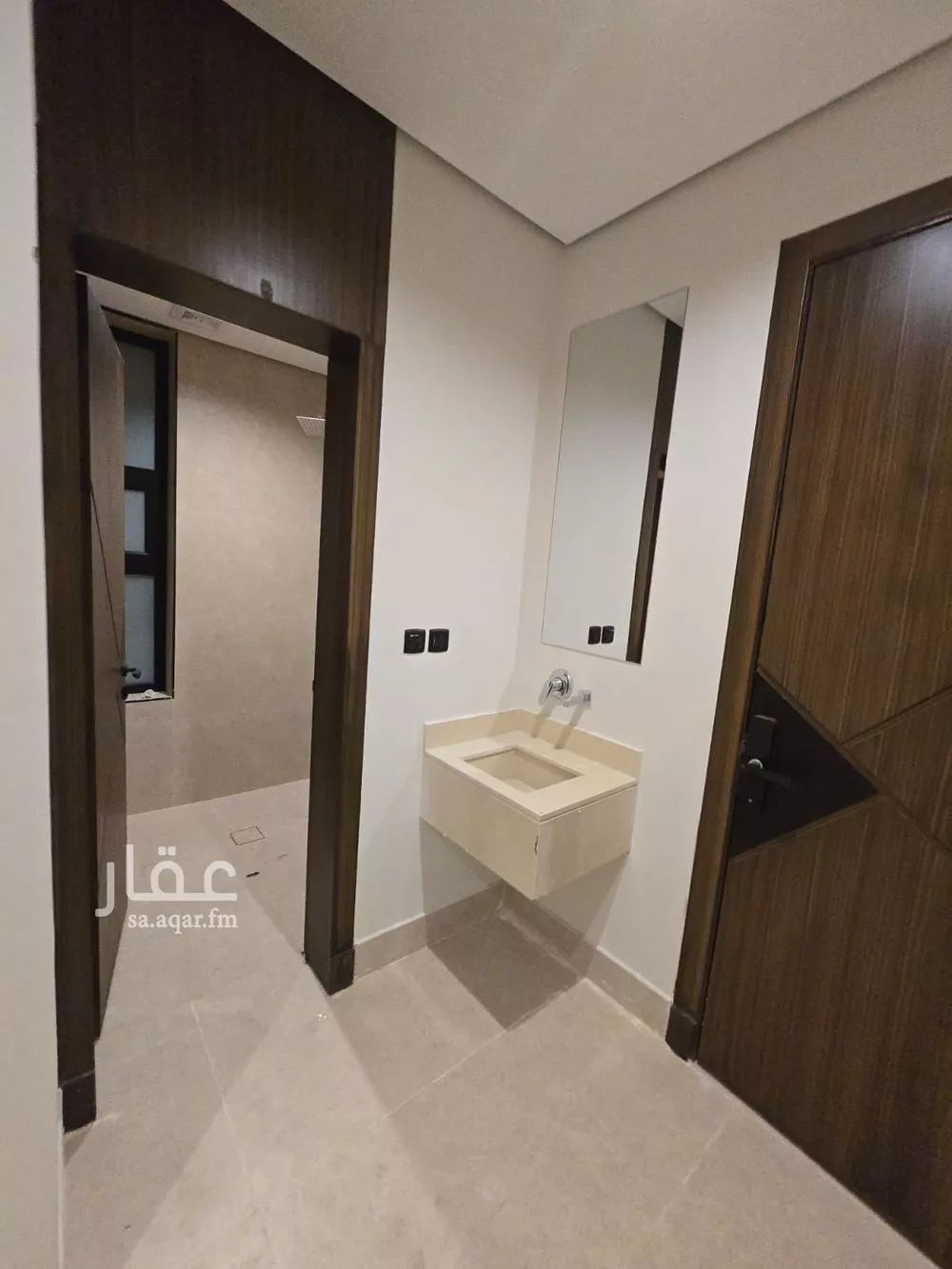 4 bedroom apartment in Al Hamra, Eastern Province 8