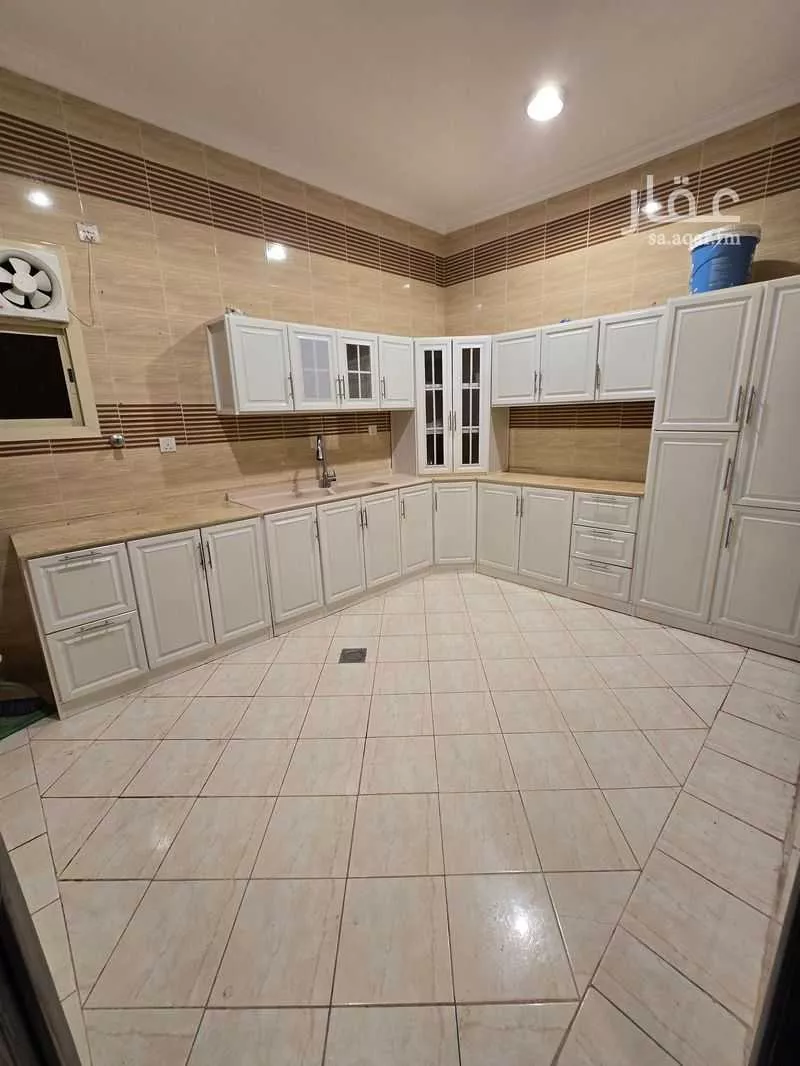 3 bedroom apartment in Al Ranuna, Madinah 7