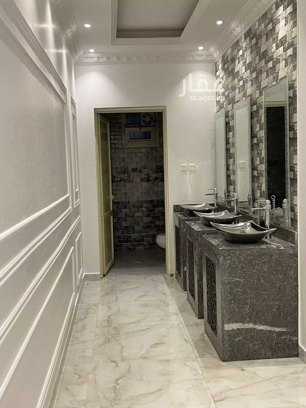14 bedroom villa in Al Qadisiyah 16