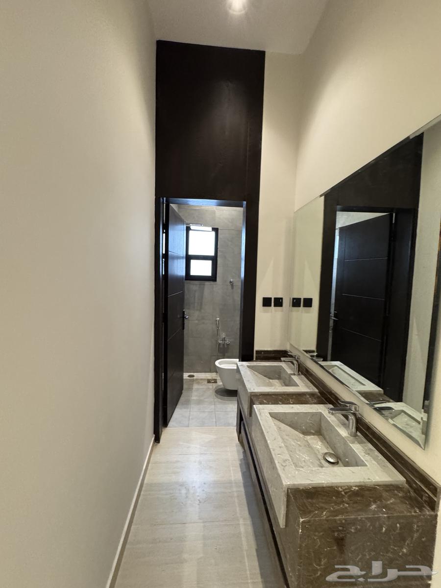 7 bedroom villa in Al Janadriyah 3