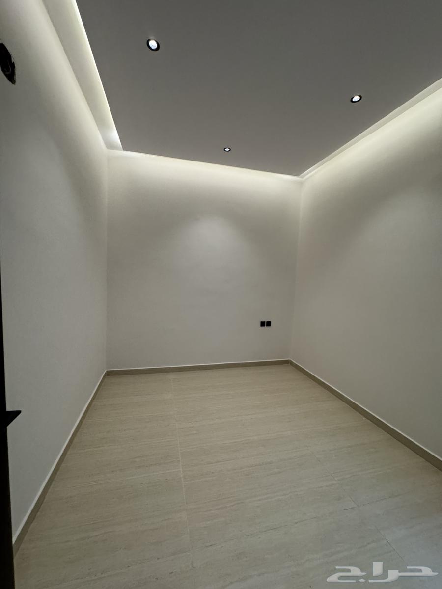 7 bedroom villa in Al Janadriyah 9