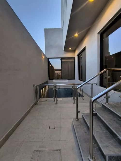 9 bedroom villa in Al Yaqout 4