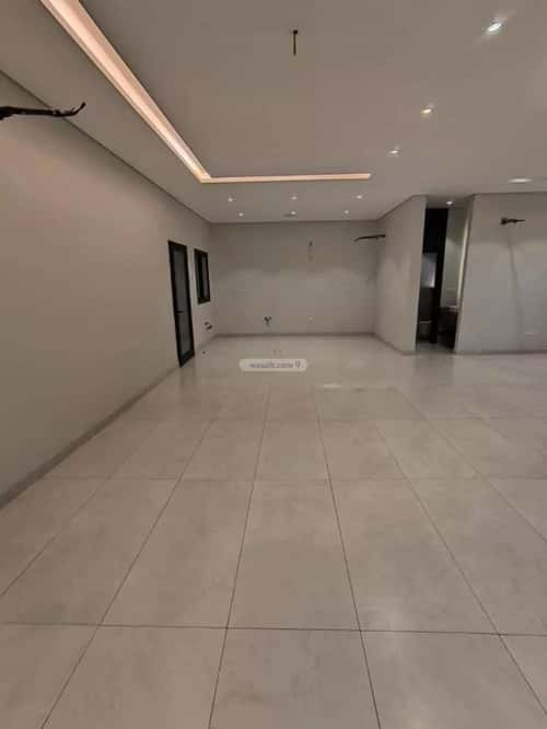 9 bedroom villa in Al Yaqout 11