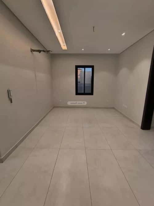 9 bedroom villa in Al Yaqout 8