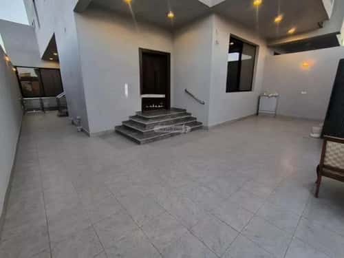 9 bedroom villa in Al Yaqout 13