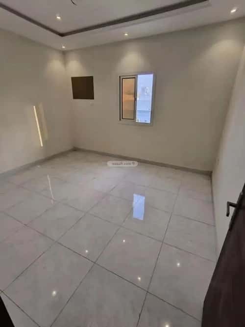 4 bedroom apartment in Umm Al Silm 5