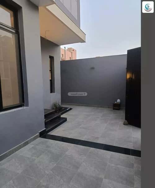 9 bedroom villa in Al Yaqout 5