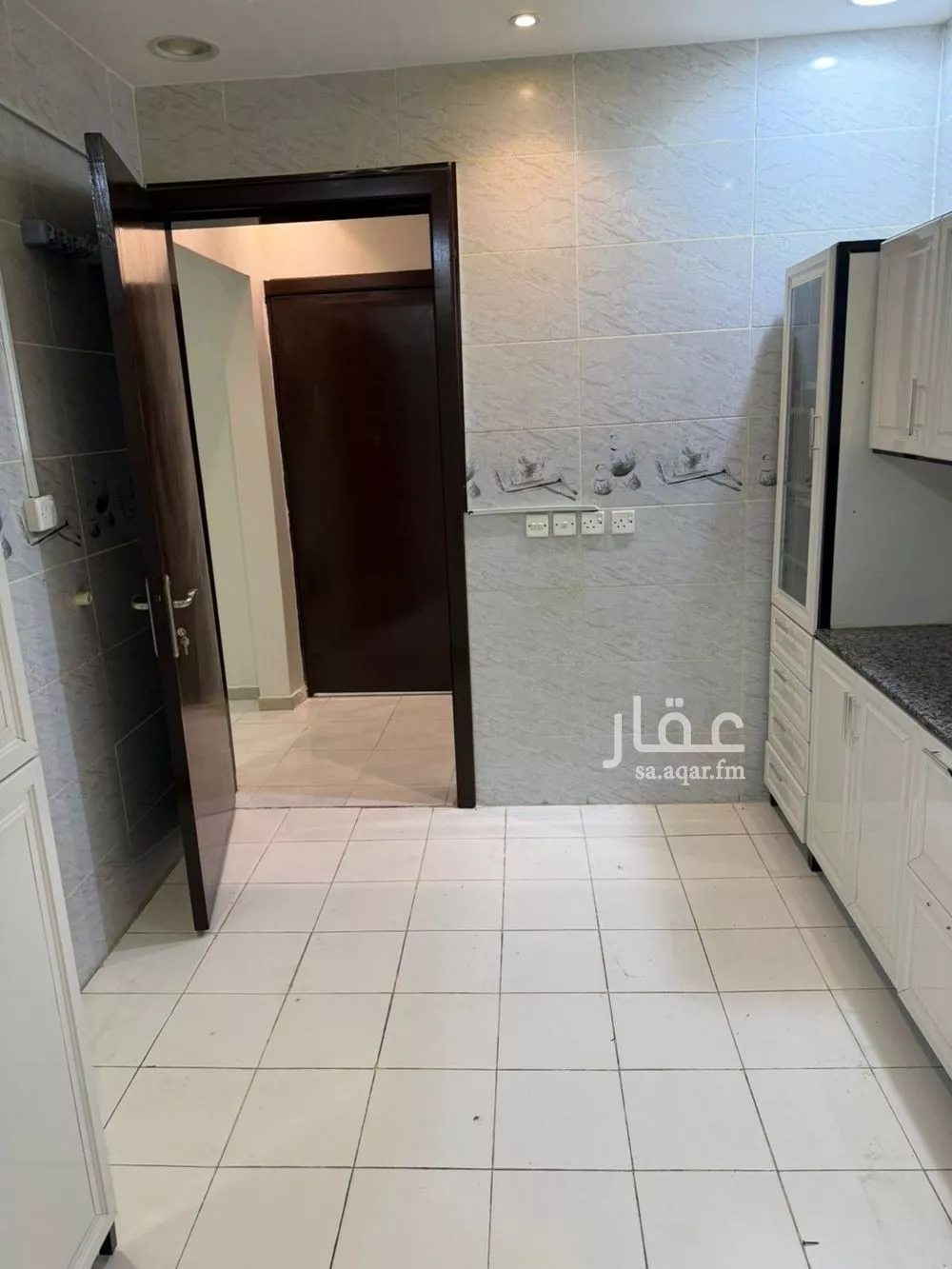 3 bedroom floor in Al Munsiyah 5