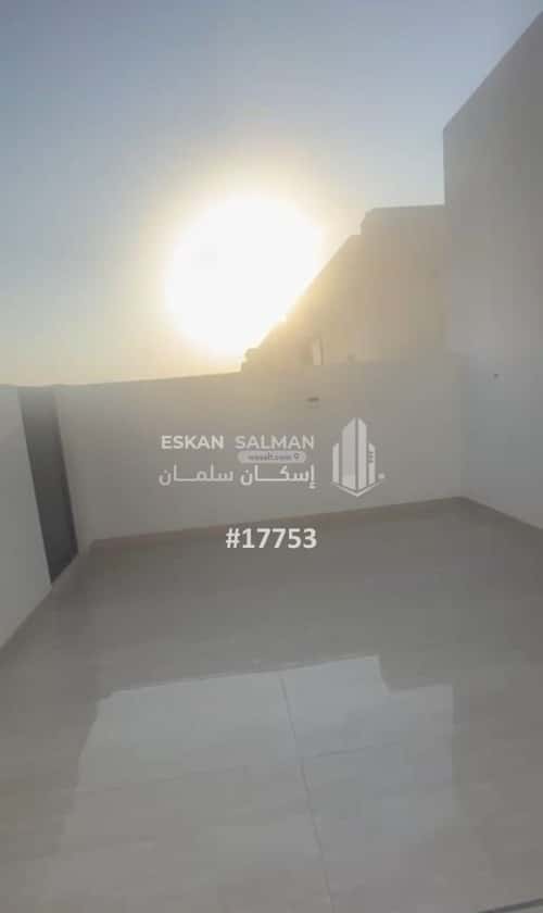 فيلا 9 غرف في الشراع 8