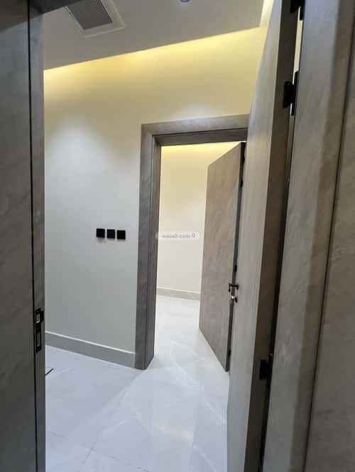 شقة 4 غرف في الروضة 1