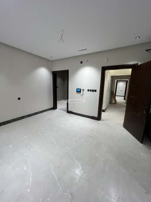 شقة 4 غرف في الروضة 2