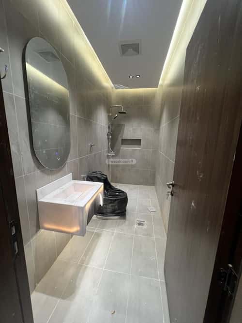 شقة 4 غرف في الروضة 5