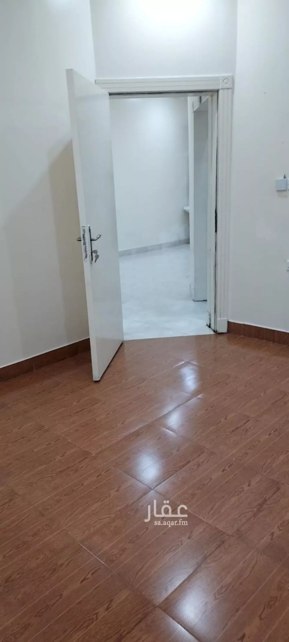 شقة 2 غرف في الملقا 4