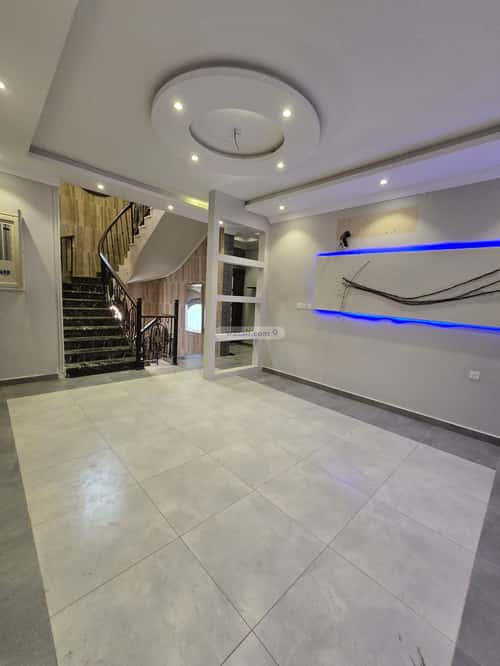 7 bedroom villa in Al Yaqout 18