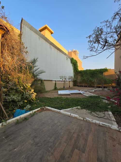 7 bedroom villa in Al Yaqout 3