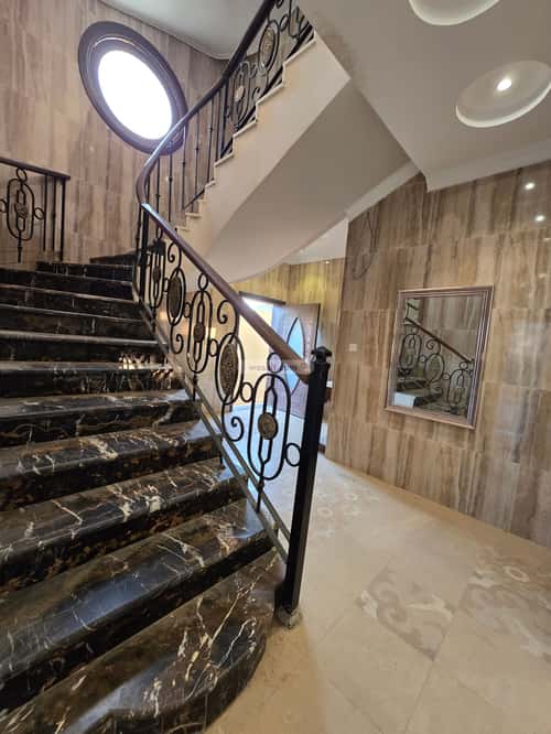 7 bedroom villa in Al Yaqout 16