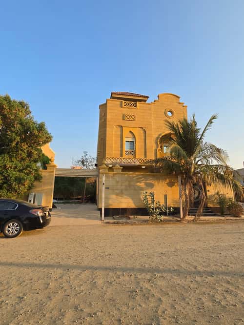 7 bedroom villa in Al Yaqout 9