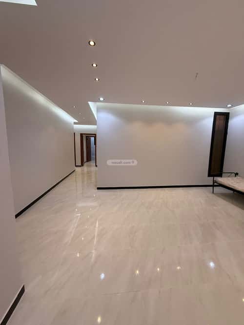 9 bedroom villa in Al Yaqout 8