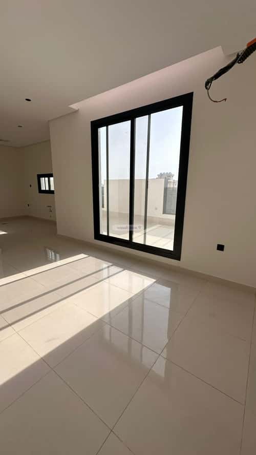 3 bedroom apartment in Al Aziziyah 4