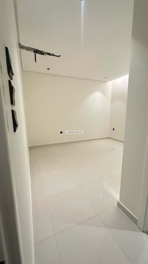 3 bedroom apartment in Al Aziziyah 8