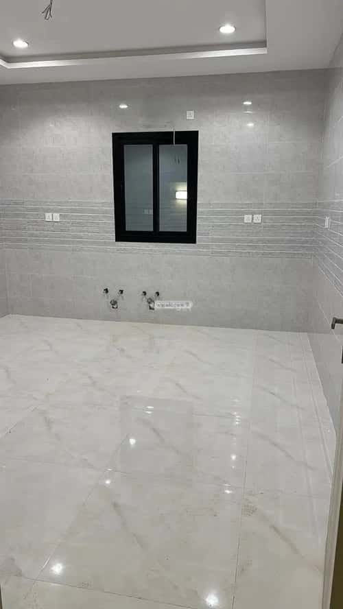 4 bedroom floor in Jeddah 8